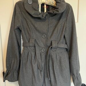 Yoki Women's grey knit waist coat, size Small